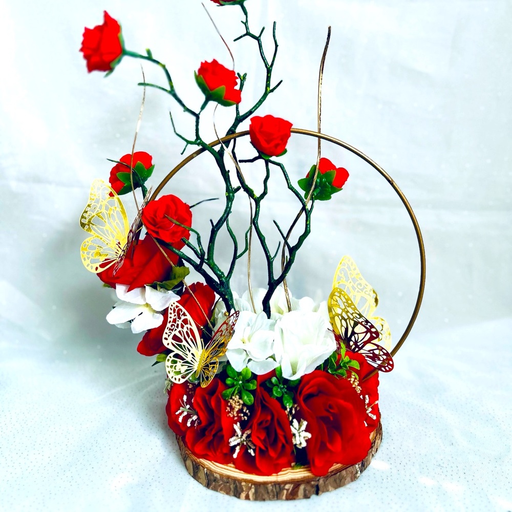 Red Branch Centerpice